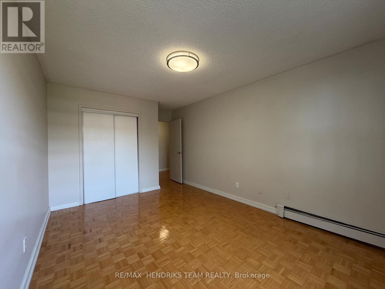 402 - 33 Leaside Drive, St. Catharines, Ontario  L2M 4G2 - Photo 8 - X13674450