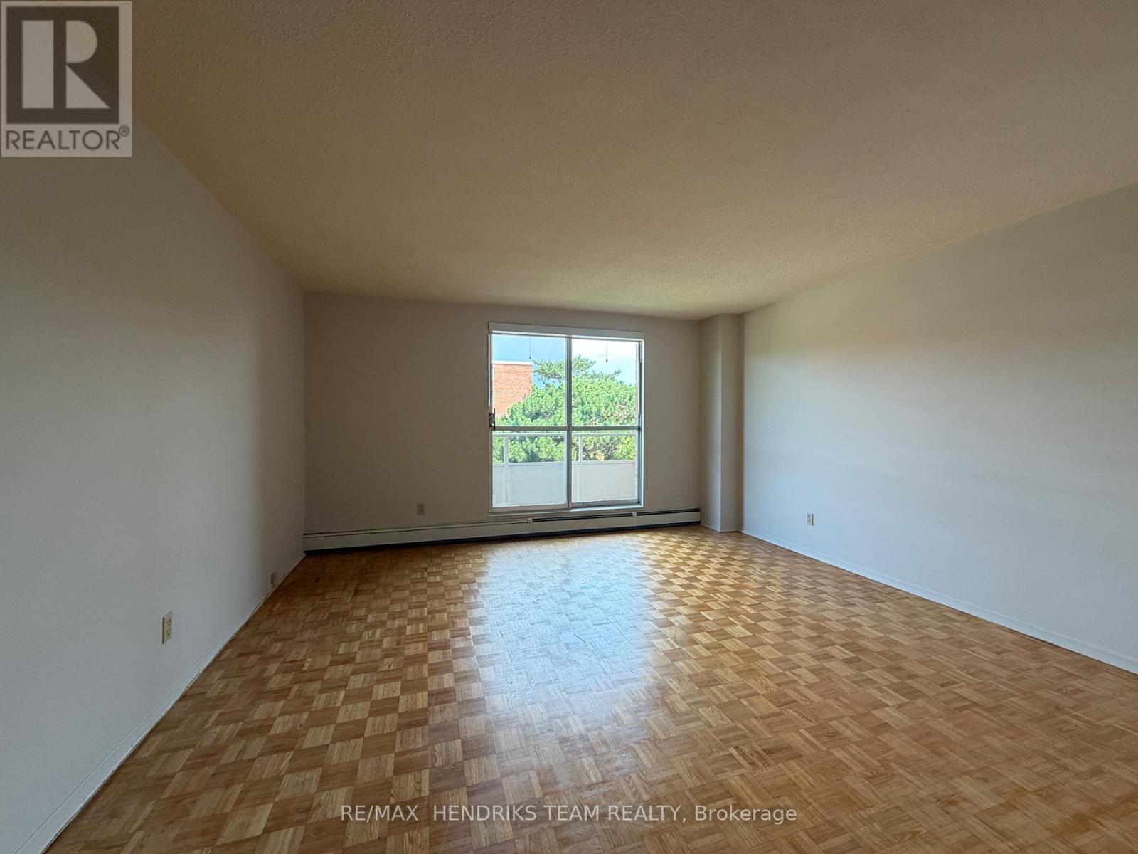 409 - 39 Leaside Drive, St. Catharines, Ontario  L2M 4G2 - Photo 4 - X13674452