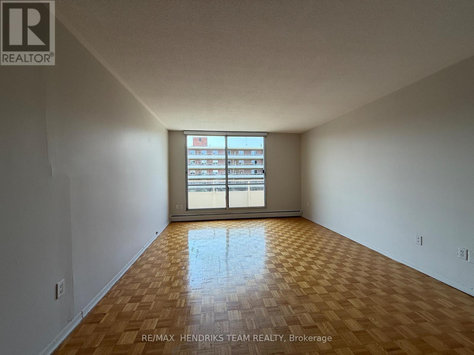 403 - 49 Leaside Drive, St. Catharines, Ontario  L2M 4G4 - Photo 4 - X13674456
