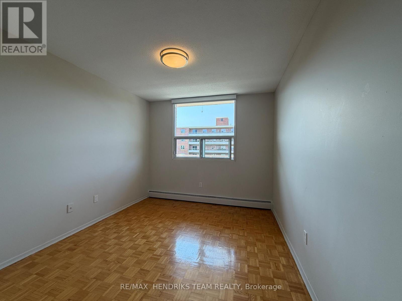 403 - 49 Leaside Drive, St. Catharines, Ontario  L2M 4G4 - Photo 5 - X13674456
