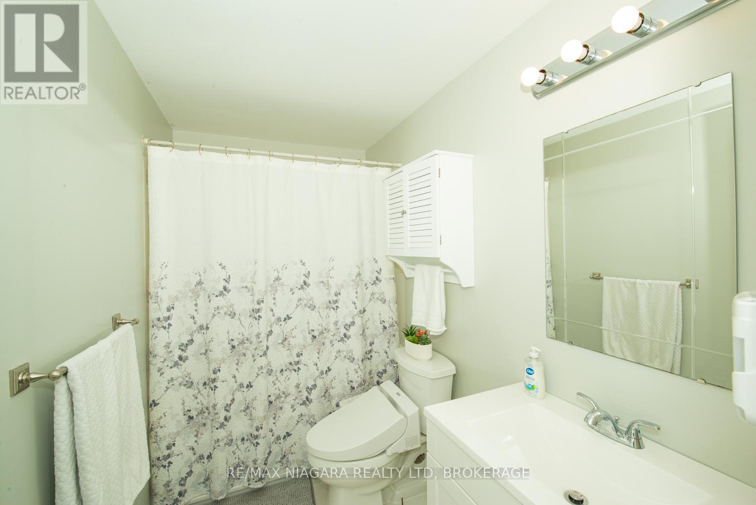 47 Elmvale Crescent, Port Colborne (Main Street), Ontario  L3K 5X1 - Photo 14 - X13674506