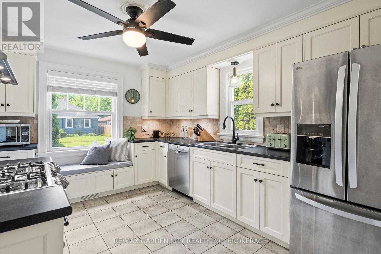 6751 Barker Street, Niagara Falls, Ontario  L2G 1Z1 - Photo 15 - X13674508