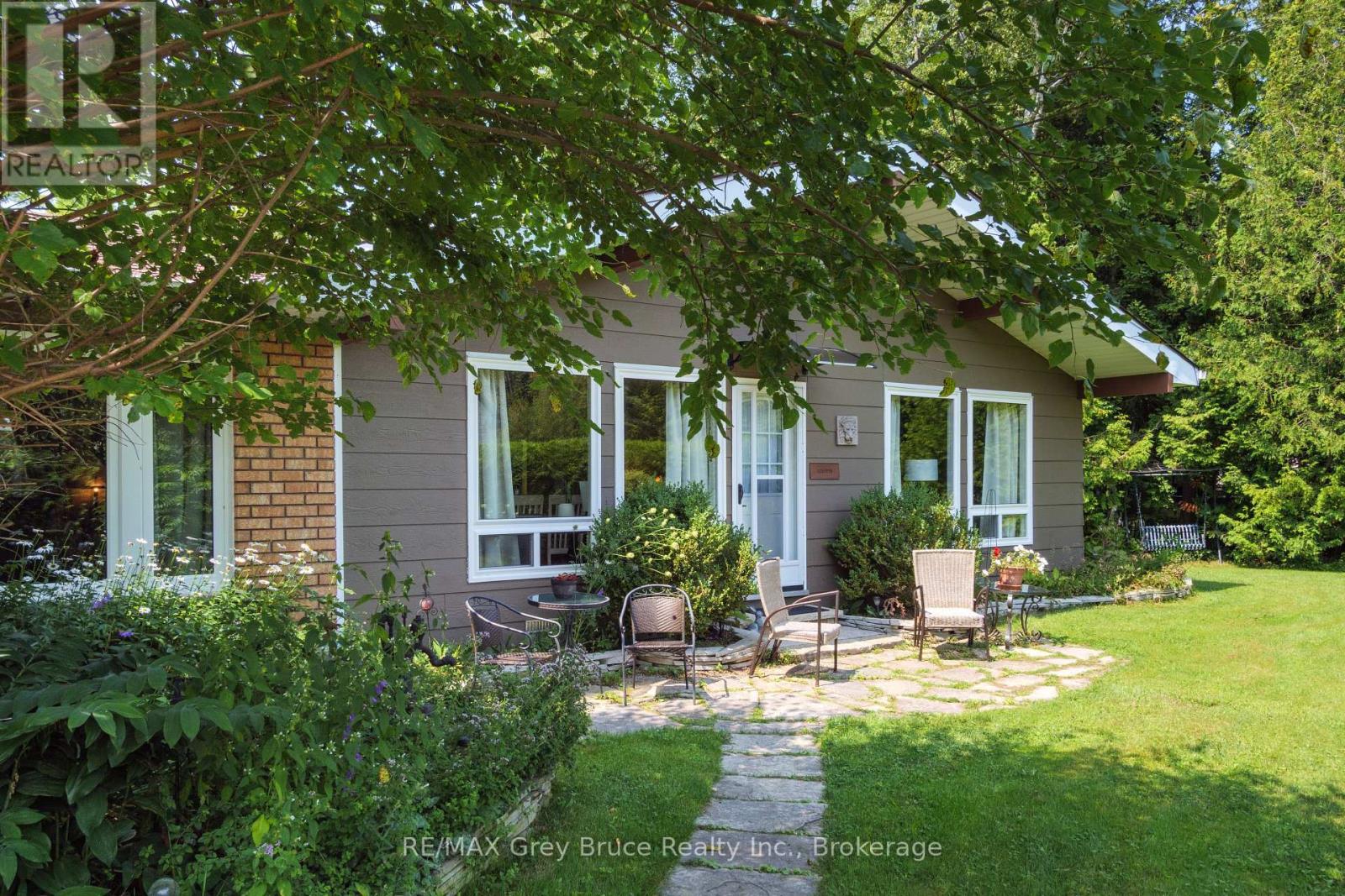 46 Shamrock Boulevard, South Bruce Peninsula, Ontario  N0H 2T0 - Photo 3 - X13674582