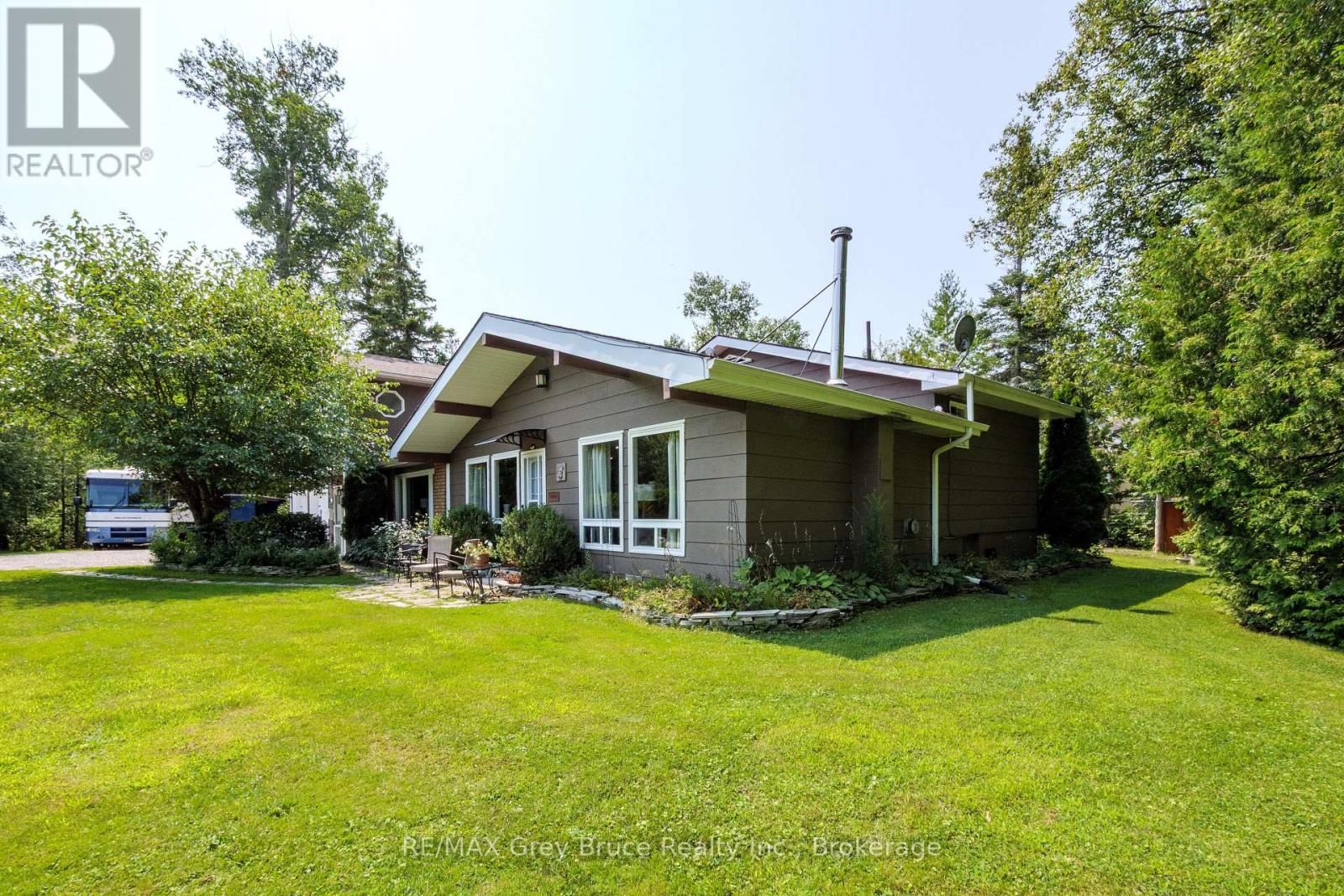 46 Shamrock Boulevard, South Bruce Peninsula, Ontario  N0H 2T0 - Photo 35 - X13674582