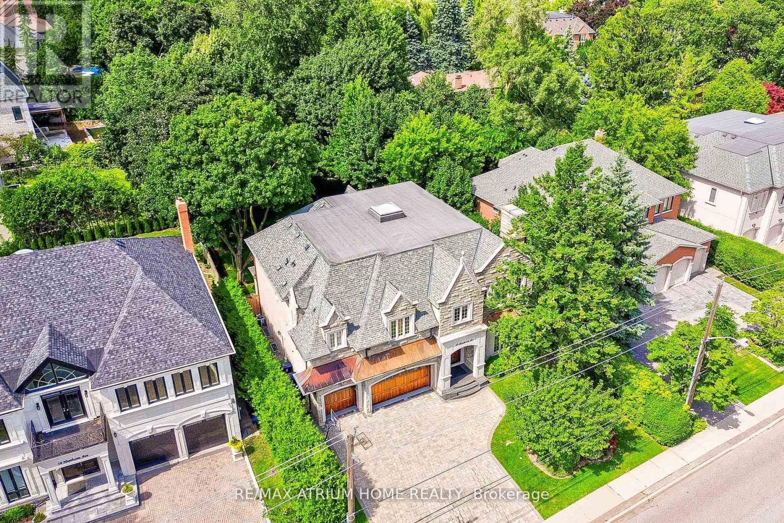 18 Heathcote Avenue, Toronto, Ontario  M2L 1Y7 - Photo 2 - C13674474