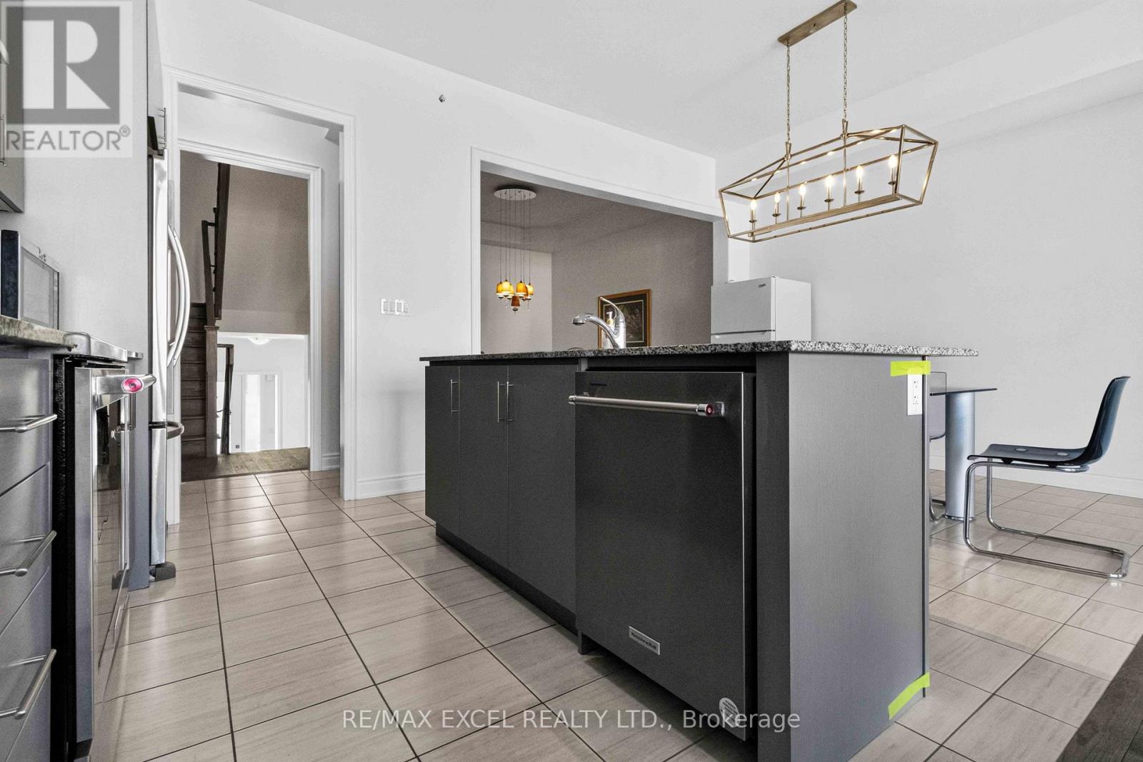 Upper - 9540 Weston Road, Vaughan, Ontario  L4L 1A6 - Photo 10 - N13674526