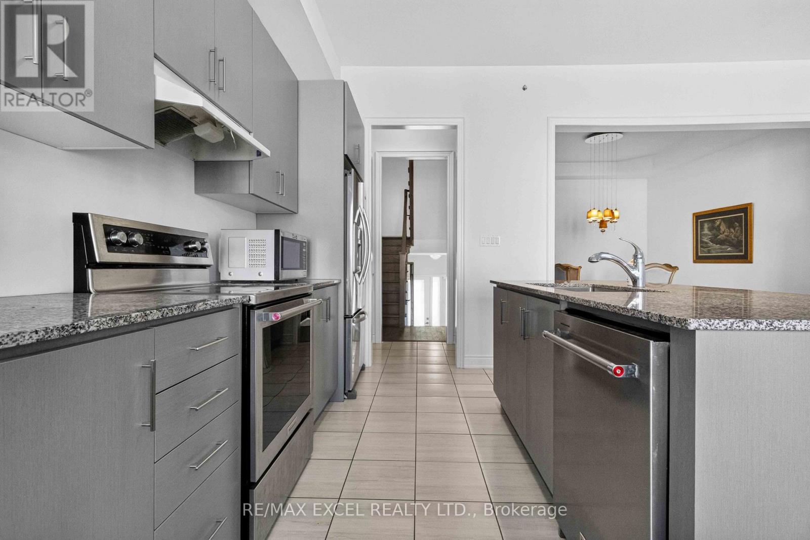 Upper - 9540 Weston Road, Vaughan, Ontario  L4L 1A6 - Photo 11 - N13674526