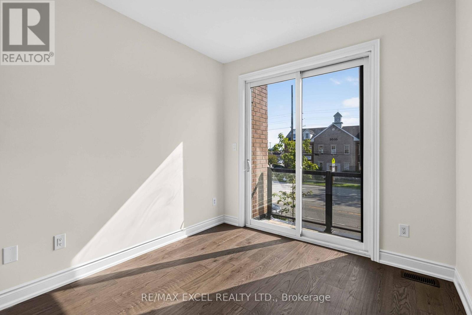 Upper - 9540 Weston Road, Vaughan, Ontario  L4L 1A6 - Photo 13 - N13674526