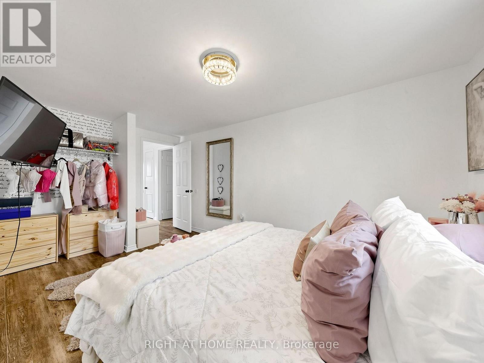 207 Hickling Trail, Barrie, Ontario L4M 5W6 - Photo 36 - S13674438