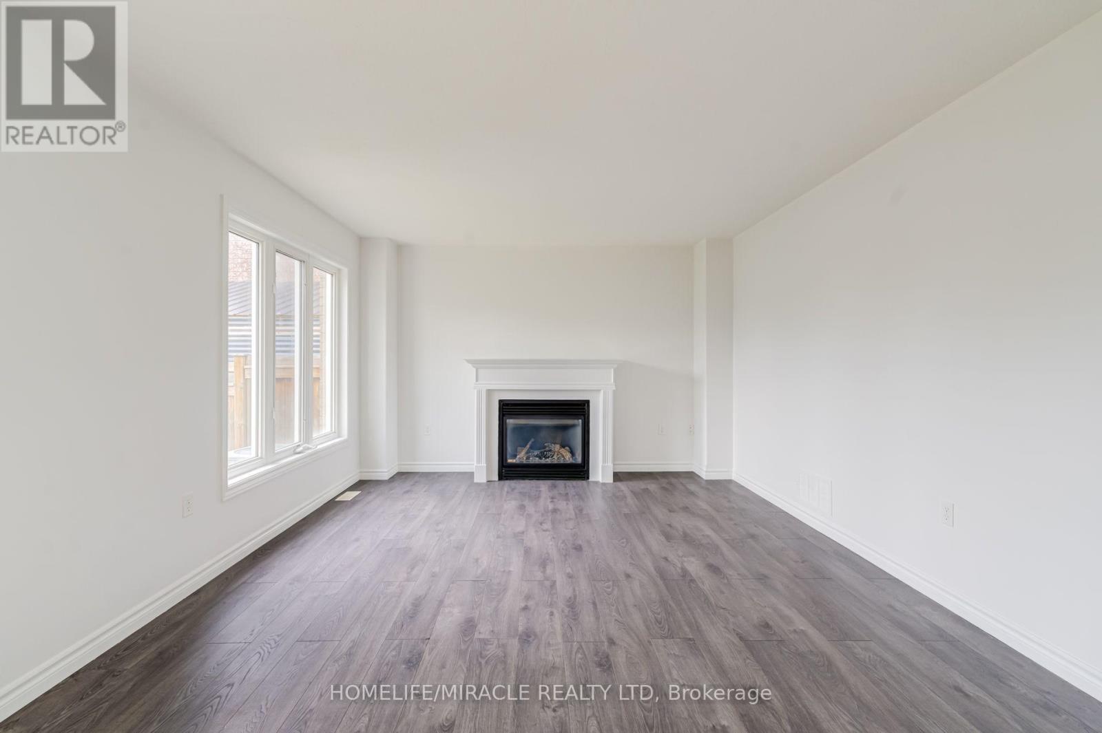 7 Empire Drive, Barrie, Ontario L4N 0Y9 - Photo 12 - S13674480
