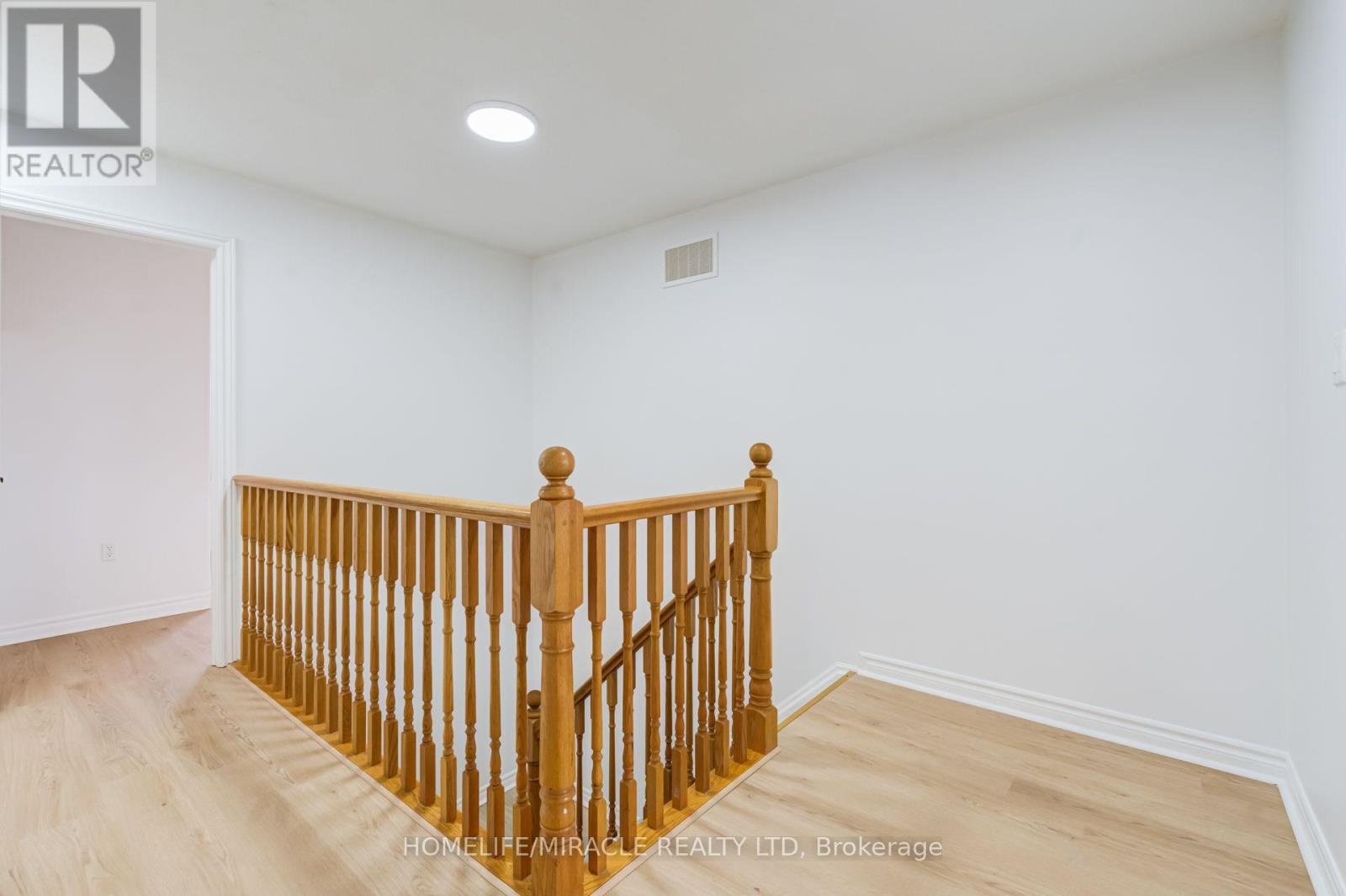 7 Empire Drive, Barrie, Ontario L4N 0Y9 - Photo 15 - S13674480