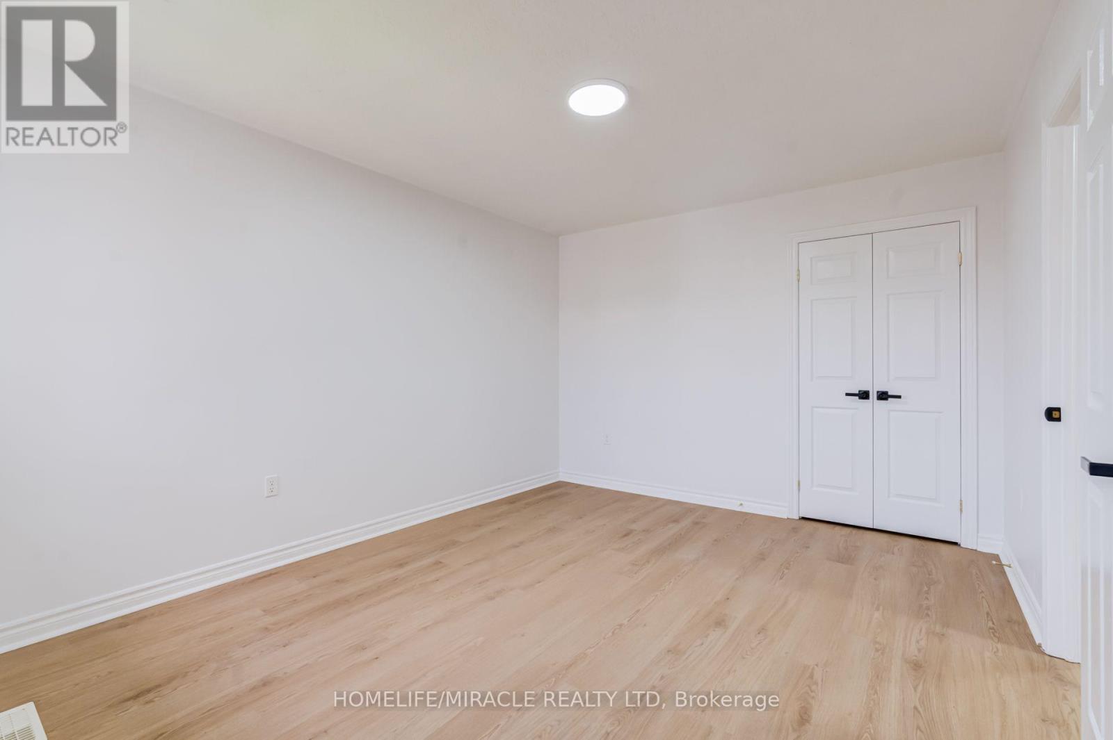 7 Empire Drive, Barrie, Ontario L4N 0Y9 - Photo 21 - S13674480
