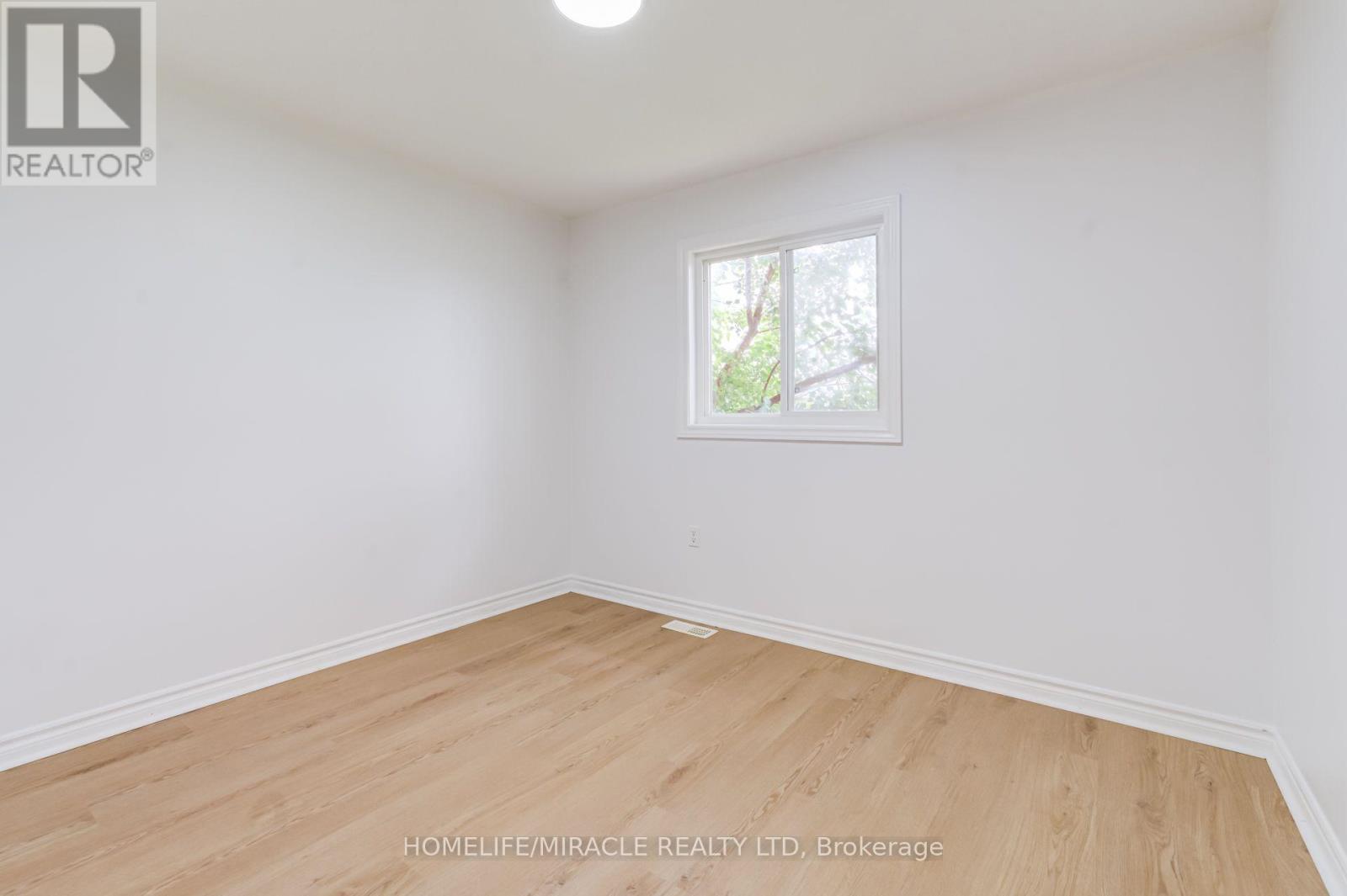 7 Empire Drive, Barrie, Ontario L4N 0Y9 - Photo 25 - S13674480