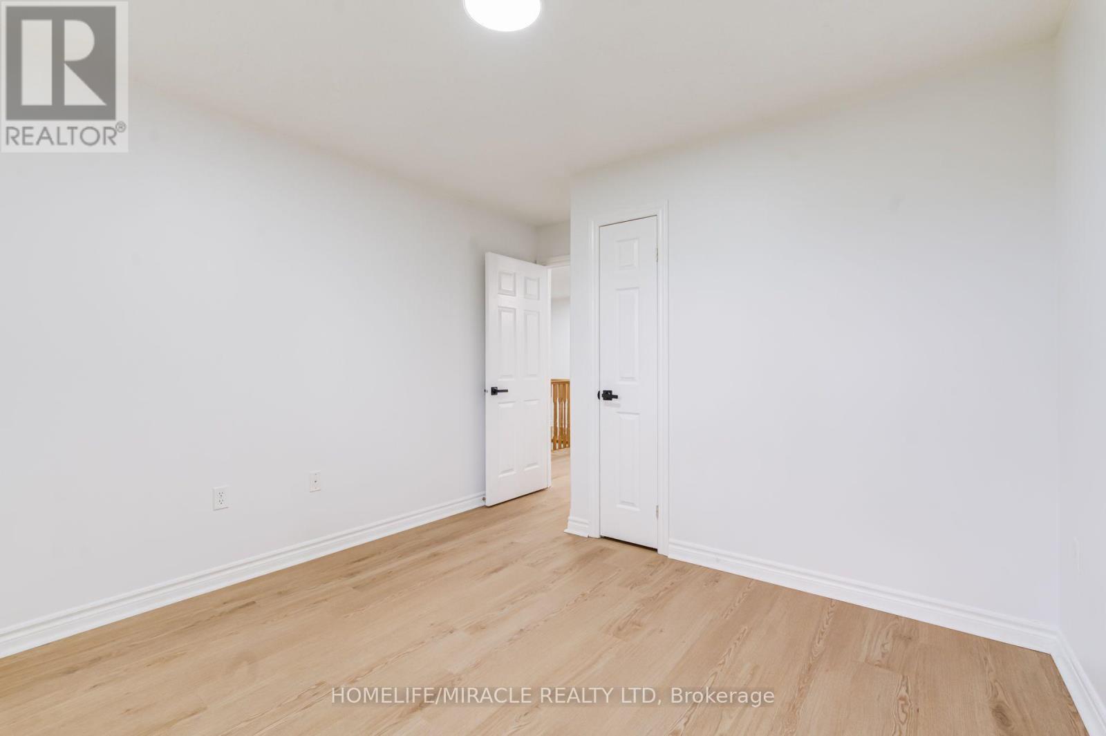 7 Empire Drive, Barrie, Ontario L4N 0Y9 - Photo 26 - S13674480