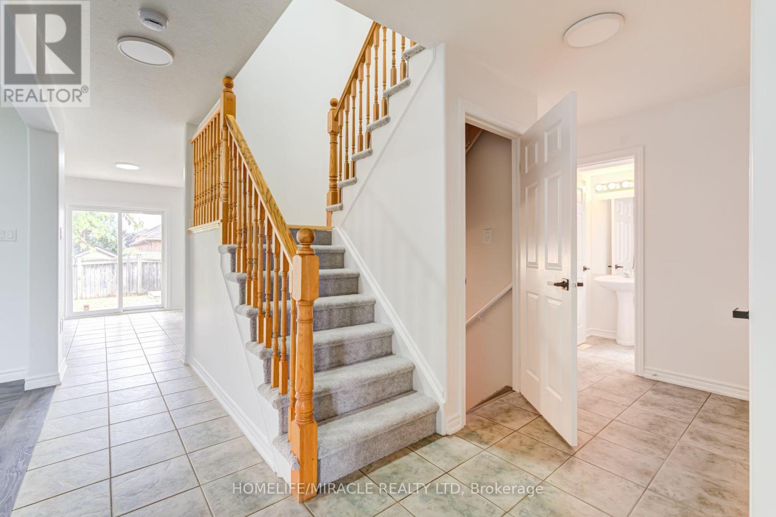 7 Empire Drive, Barrie, Ontario L4N 0Y9 - Photo 28 - S13674480
