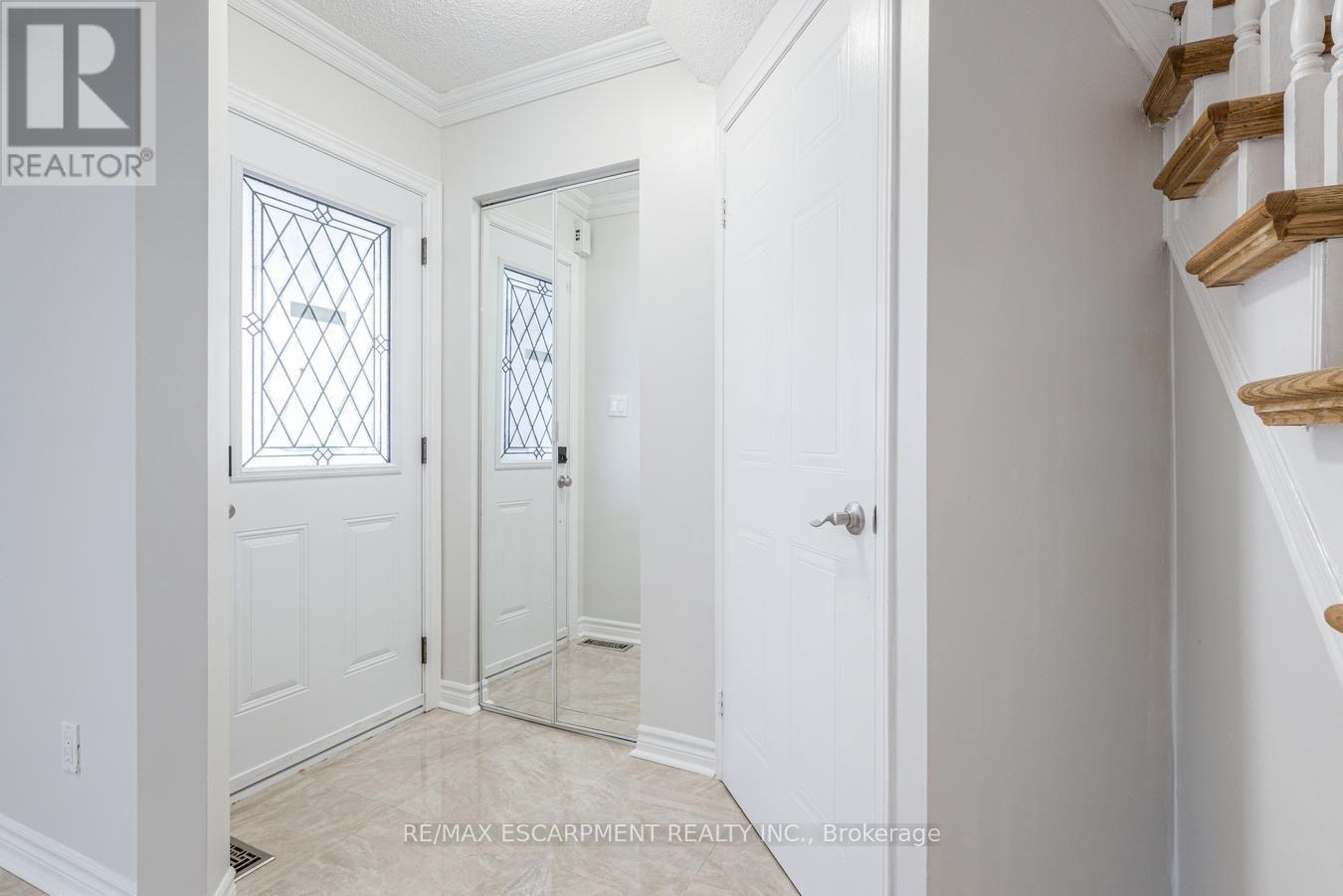 2790 Huntingdon Trail, Oakville, Ontario  L6J 7G5 - Photo 3 - W13674528