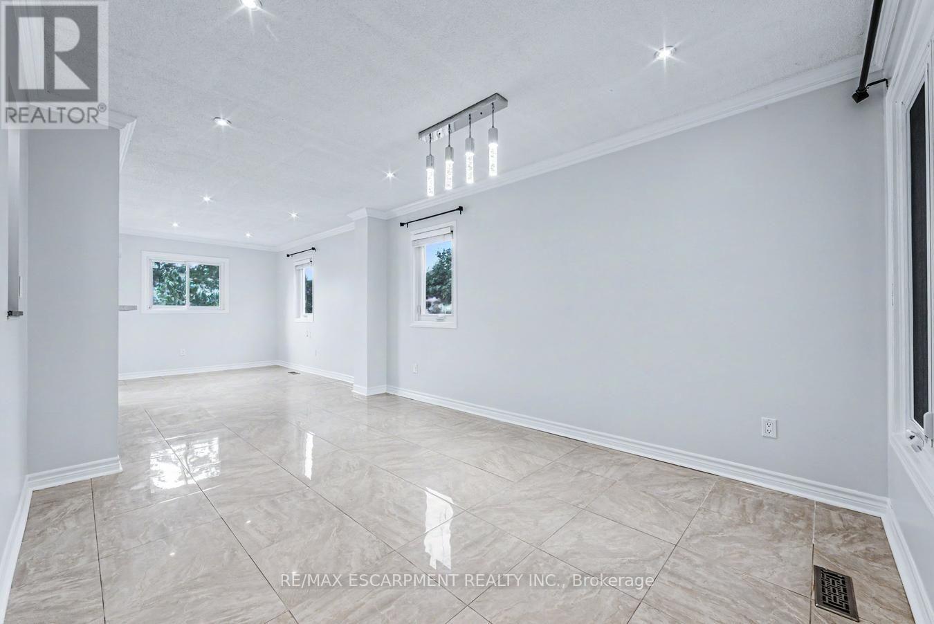 2790 Huntingdon Trail, Oakville, Ontario  L6J 7G5 - Photo 4 - W13674528