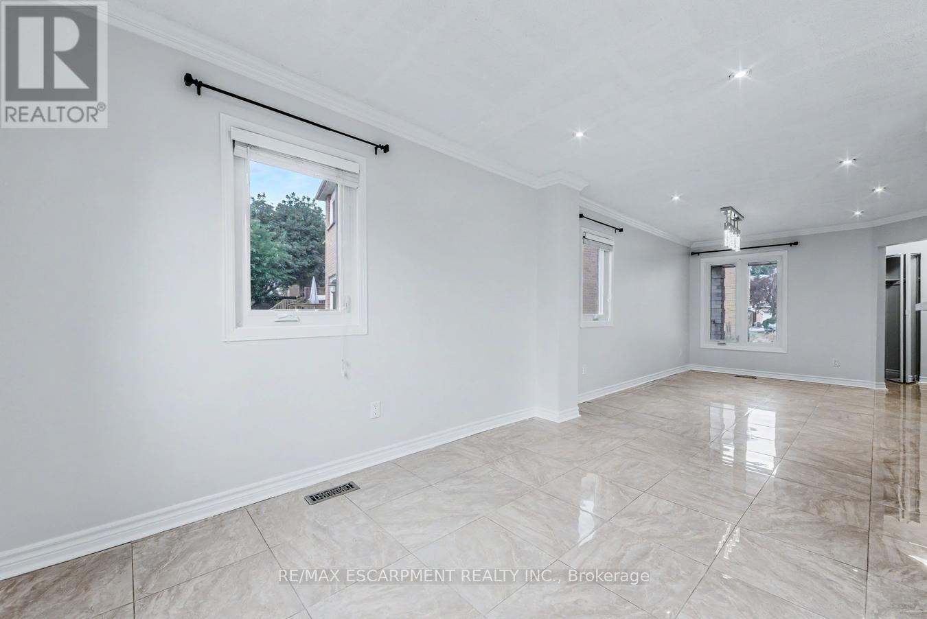 2790 Huntingdon Trail, Oakville, Ontario  L6J 7G5 - Photo 7 - W13674528