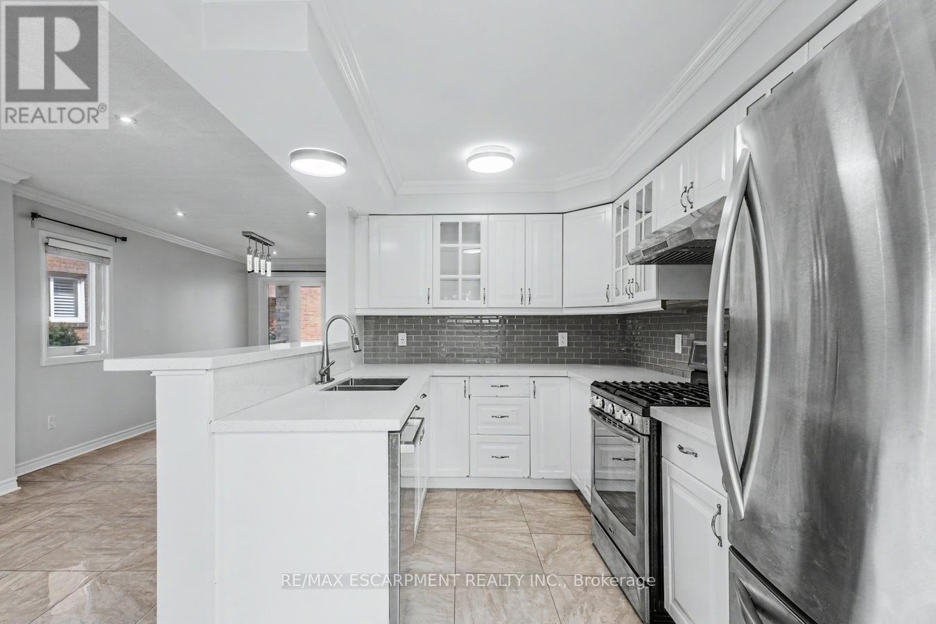 2790 Huntingdon Trail, Oakville, Ontario  L6J 7G5 - Photo 8 - W13674528