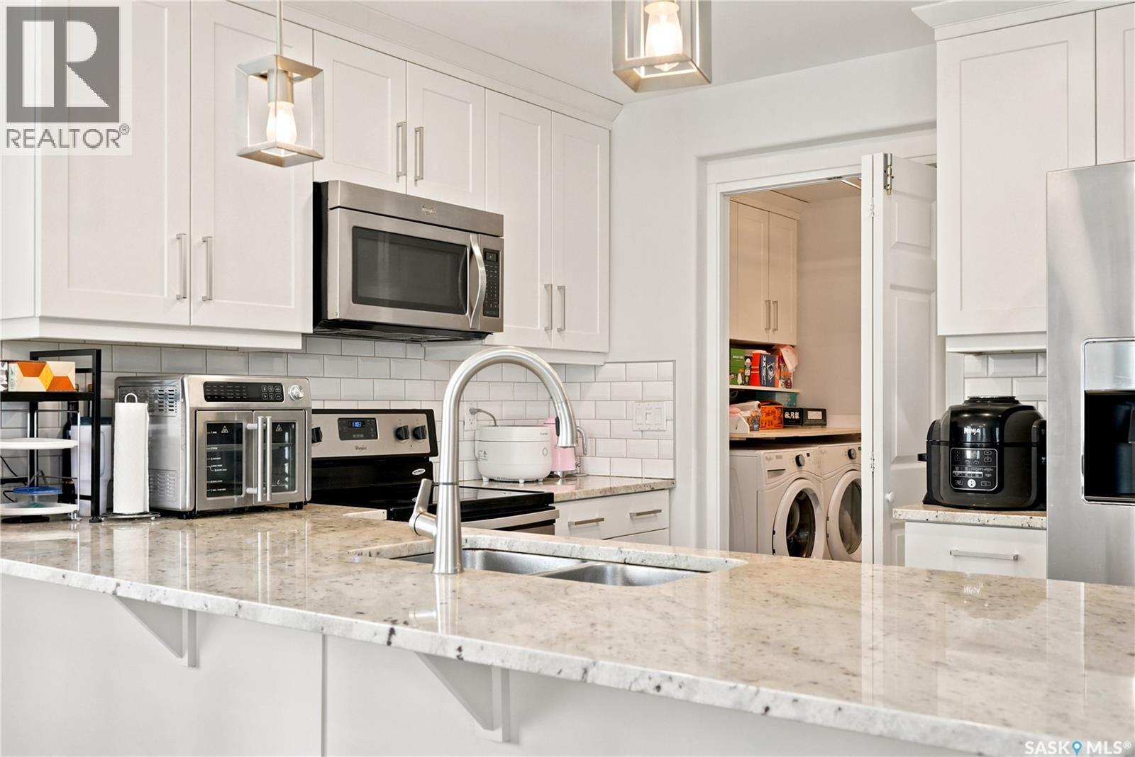 207 Kolynchuk Manor, Saskatoon, Saskatchewan  S7T 0W4 - Photo 11 - SK045595