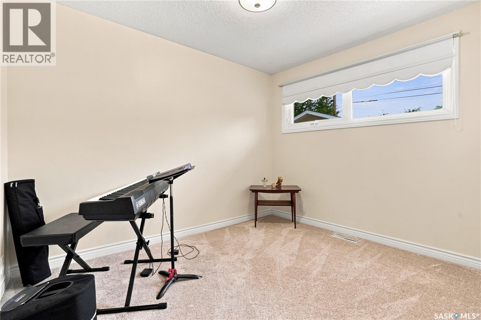 220 Frontenac Drive, Regina, Saskatchewan  S4S 3B5 - Photo 19 - SK045430