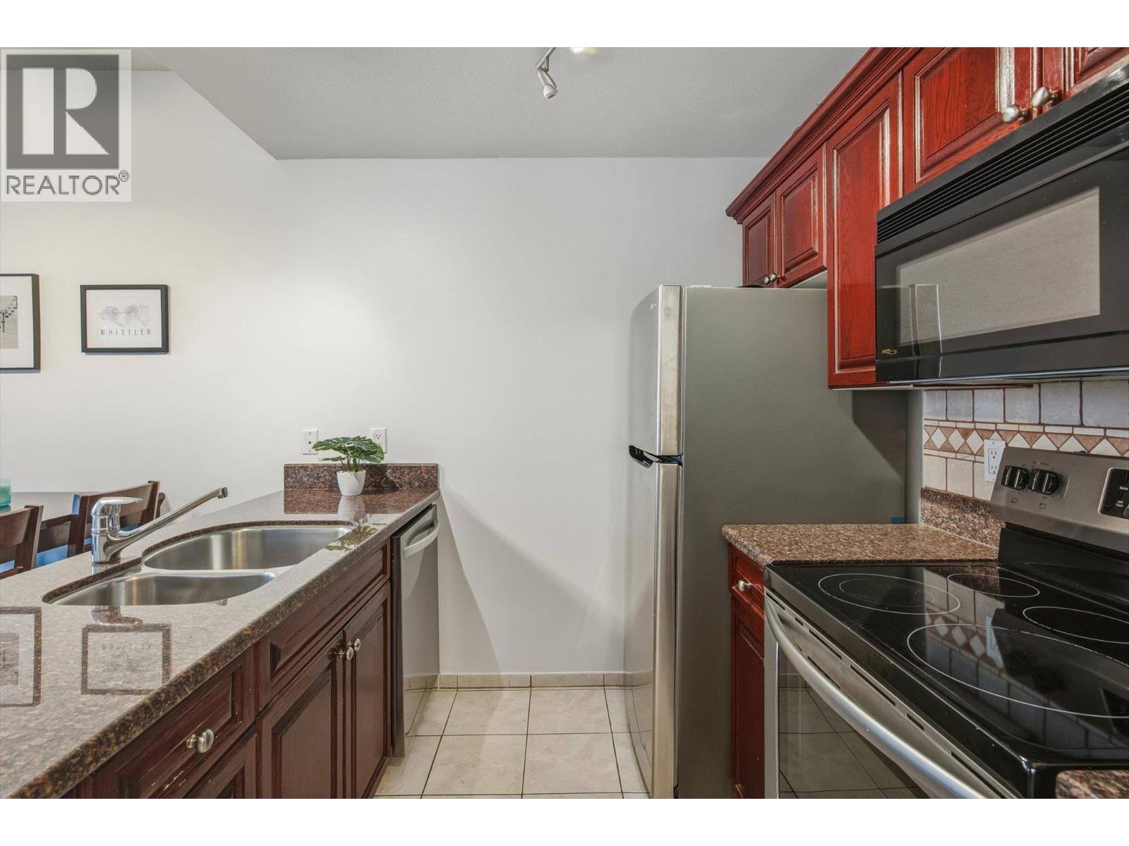 106 4573 Chateau Boulevard, Whistler, British Columbia  V0N 1B4 - Photo 8 - R3089806