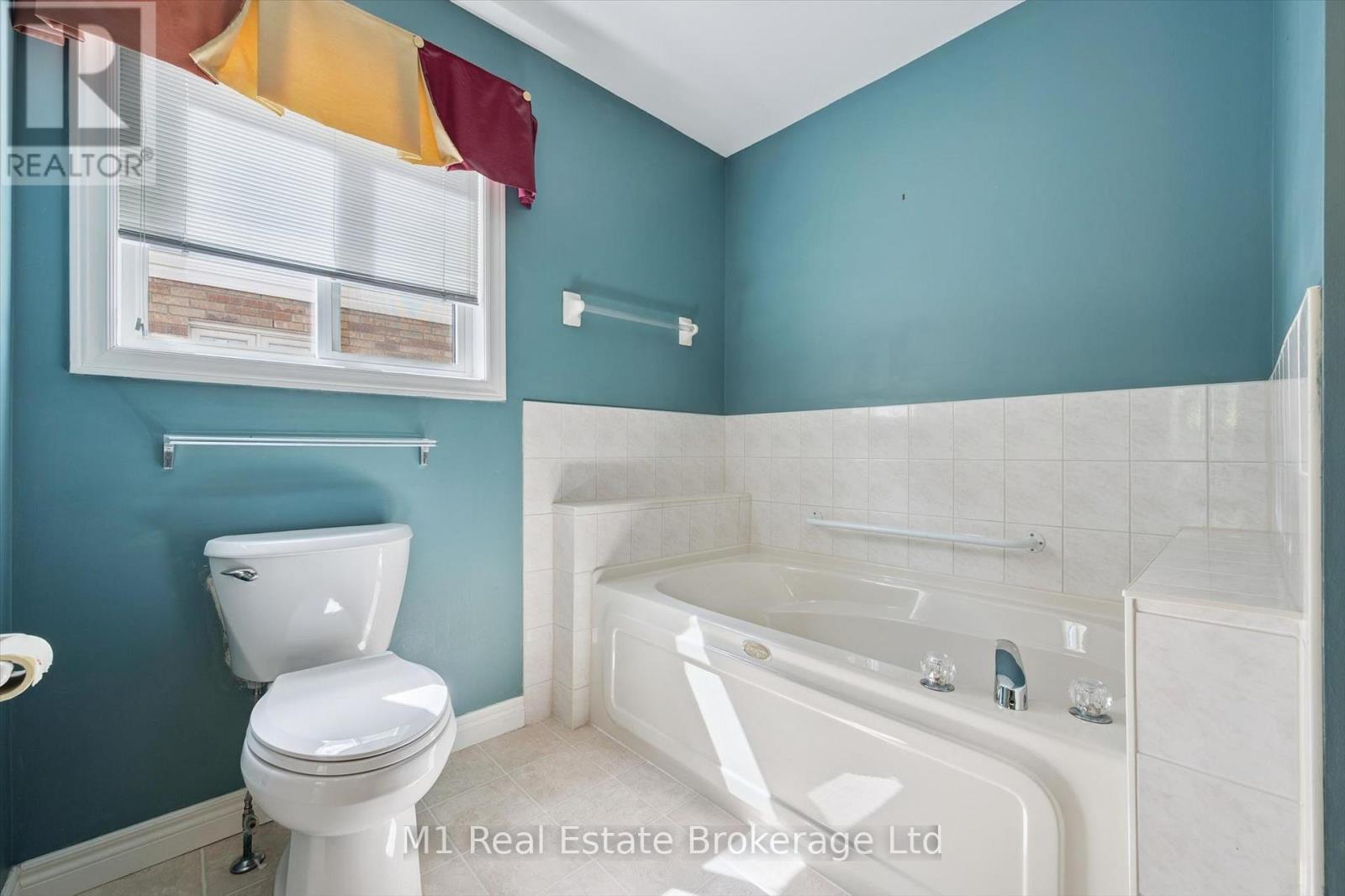 55 Honeysuckle Drive, Guelph, Ontario  N1G 4X7 - Photo 19 - X13449232