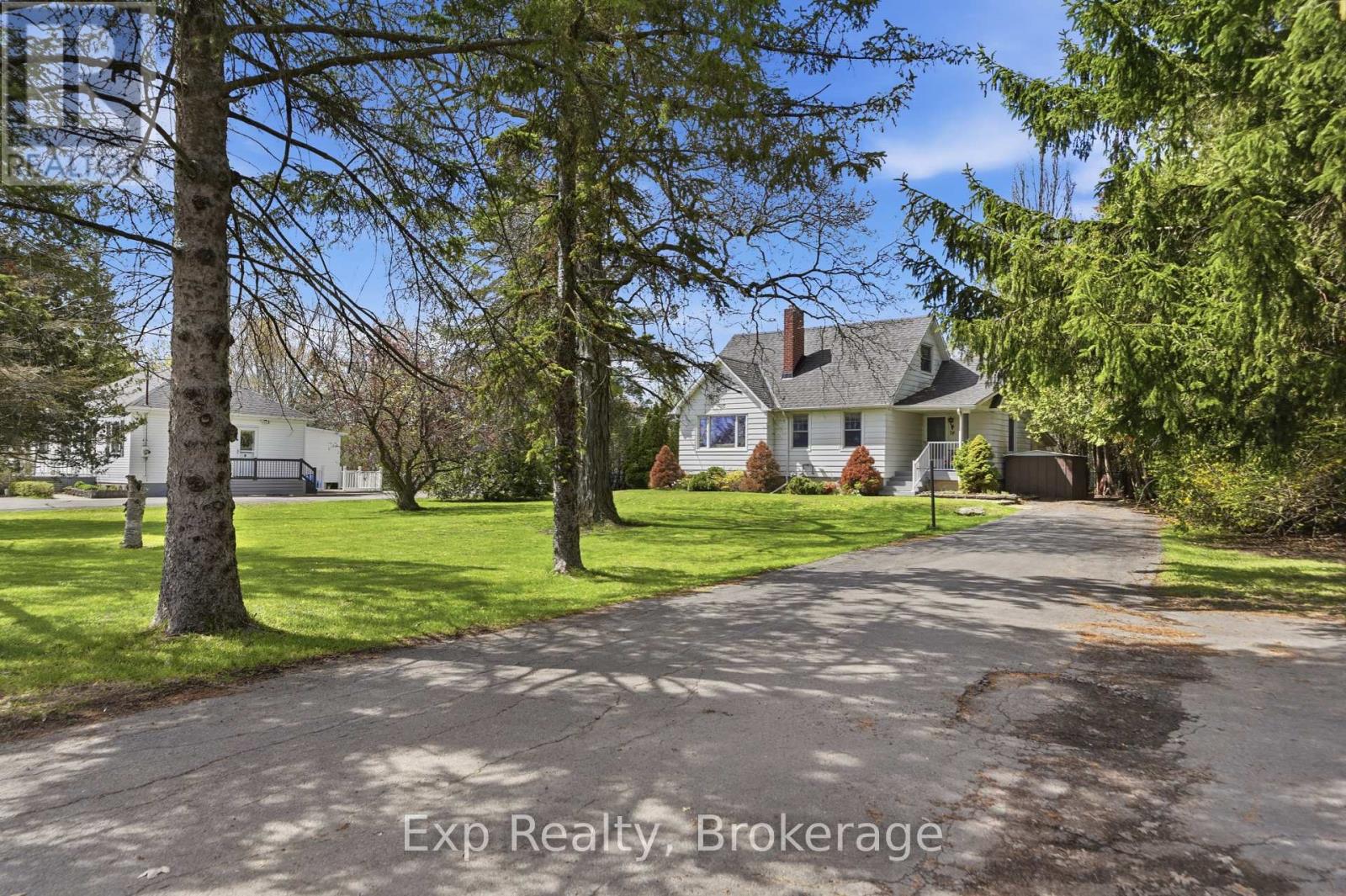 74 Sidney Street, Belleville, Ontario  K8P 3Y8 - Photo 2 - X13551482