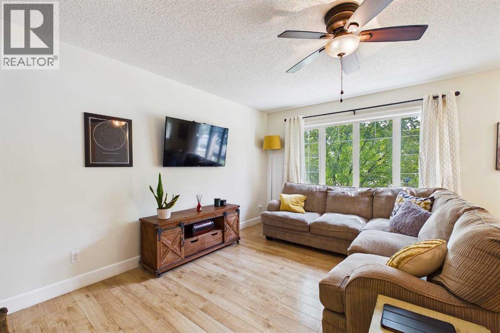 936 Windsong Drive SW, Airdrie, Alberta  T4B 0P3 - Photo 8 - A2335973