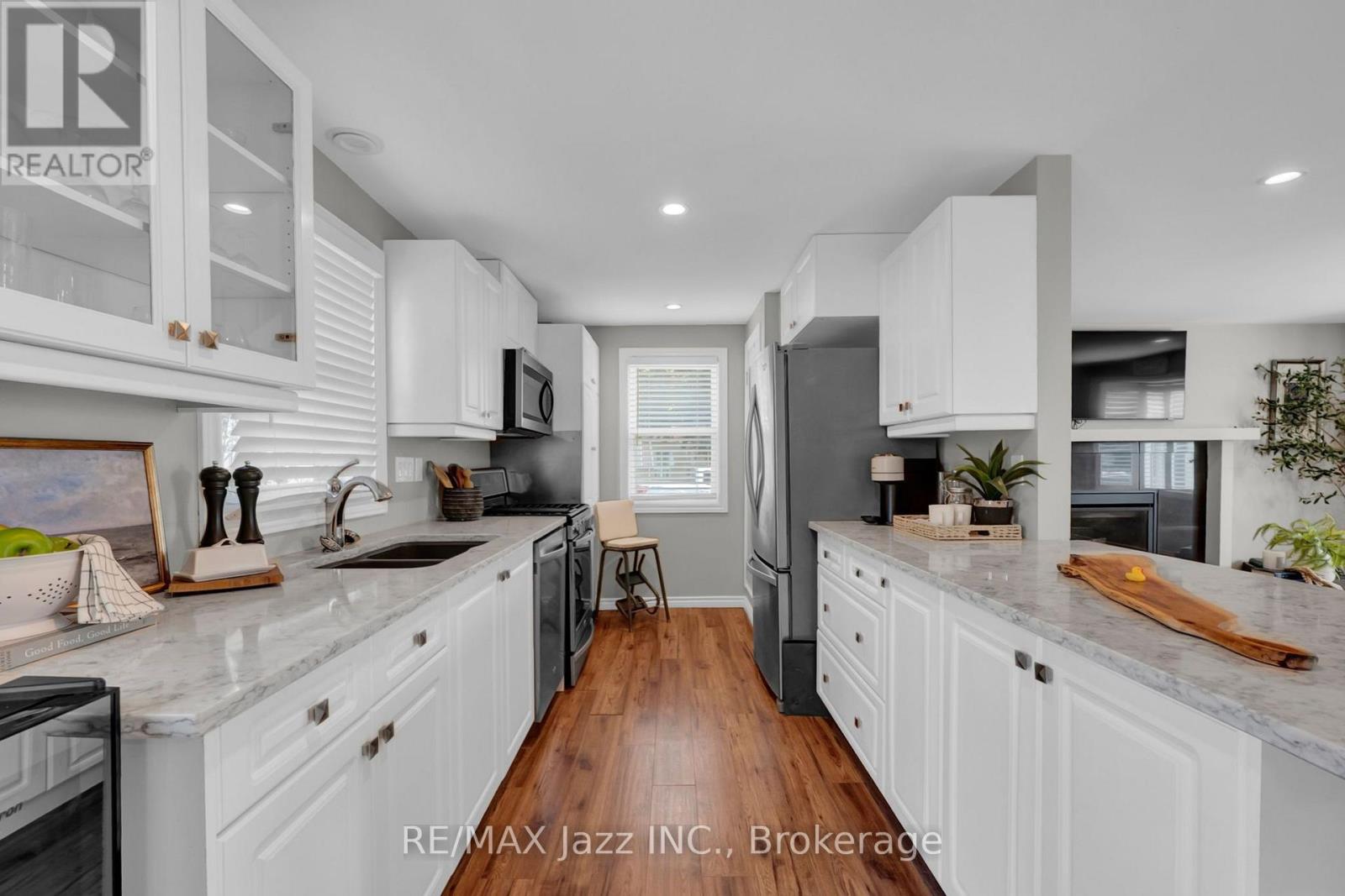 8 Wheelhouse Drive, Clarington, Ontario  L1B 1B9 - Photo 12 - E13674618