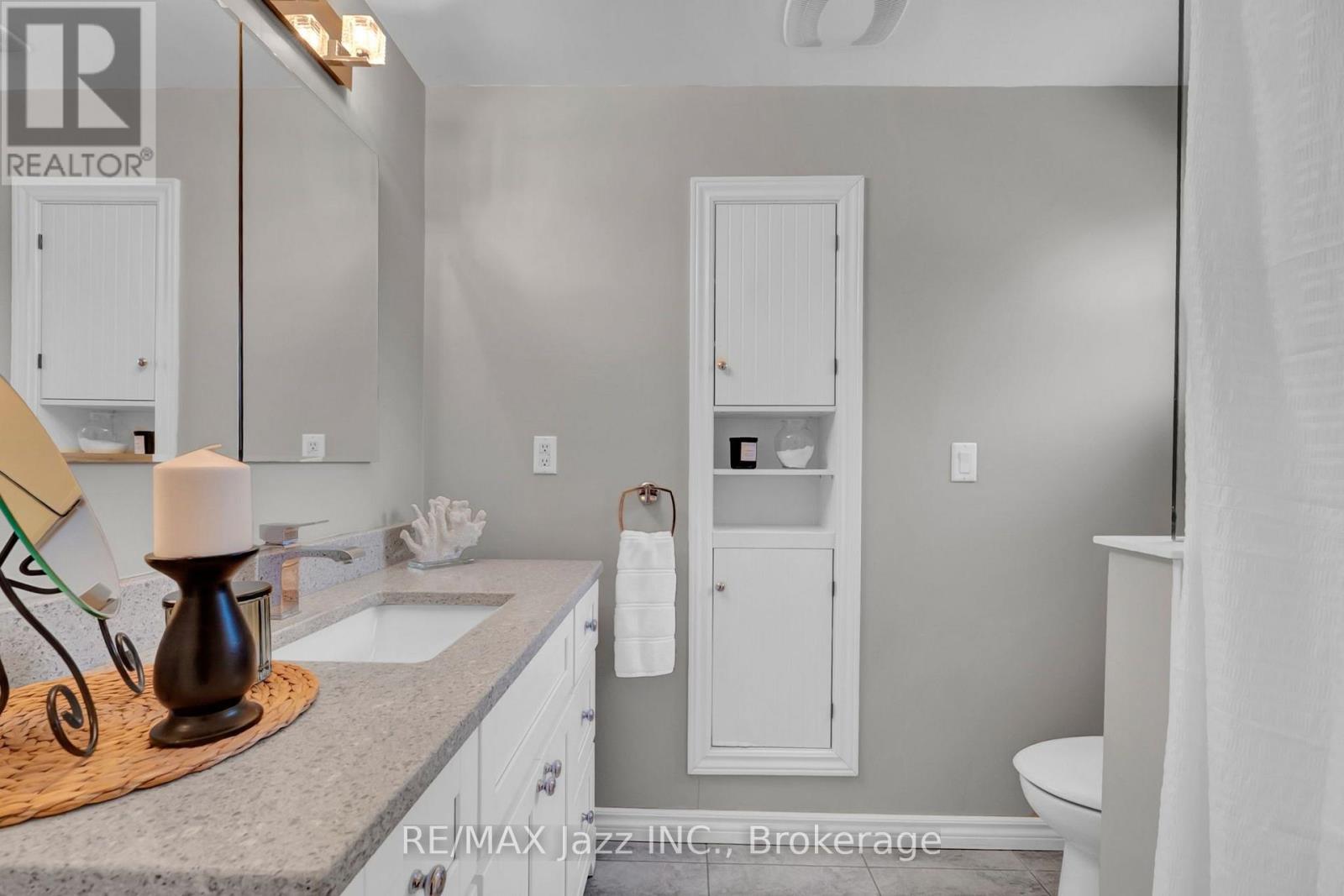 8 Wheelhouse Drive, Clarington, Ontario  L1B 1B9 - Photo 16 - E13674618