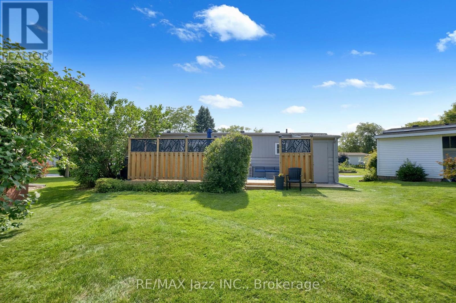 8 Wheelhouse Drive, Clarington, Ontario  L1B 1B9 - Photo 2 - E13674618