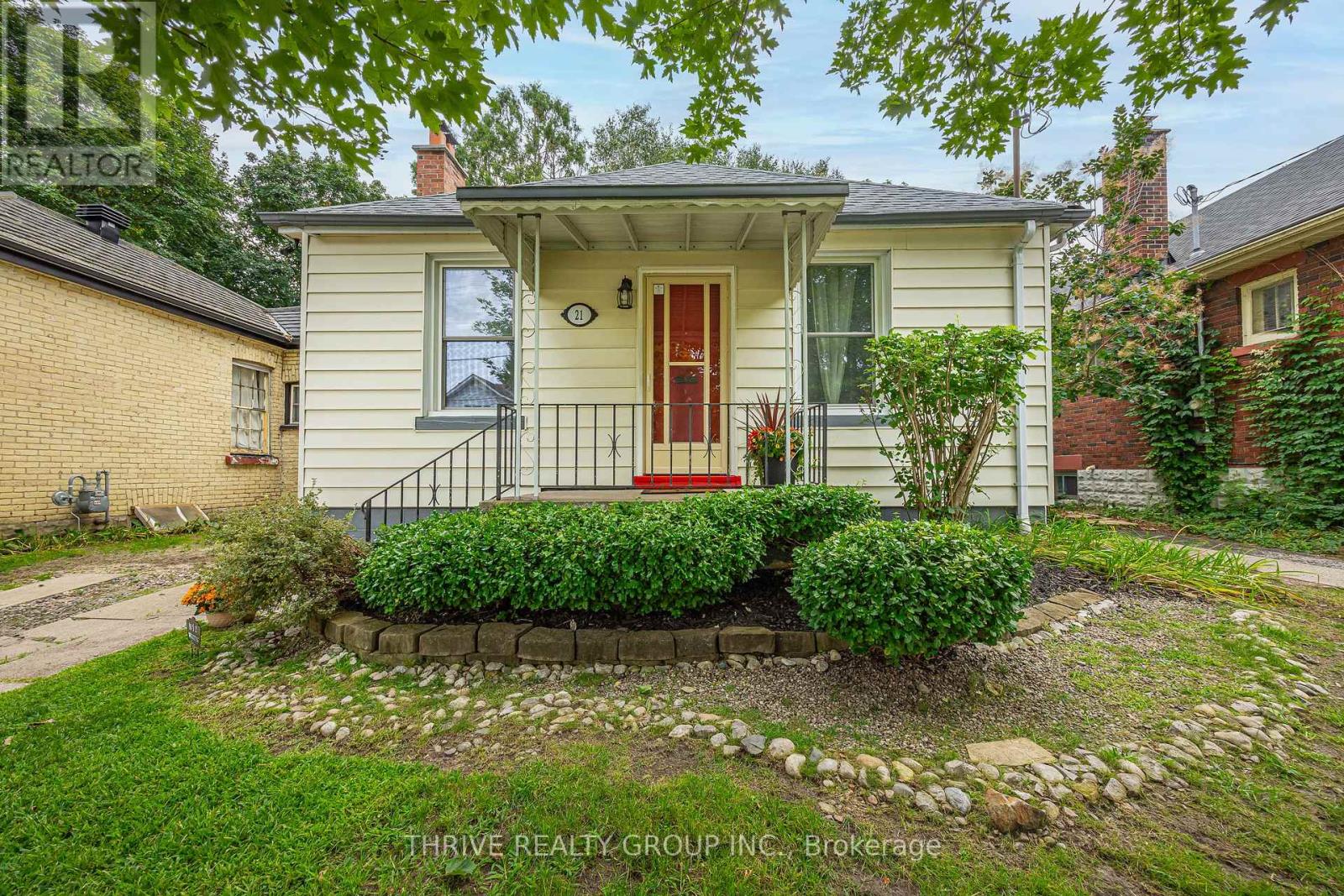 21 Wolseley Avenue, London East, Ontario  N5Y 2K7 - Photo 1 - X13674626