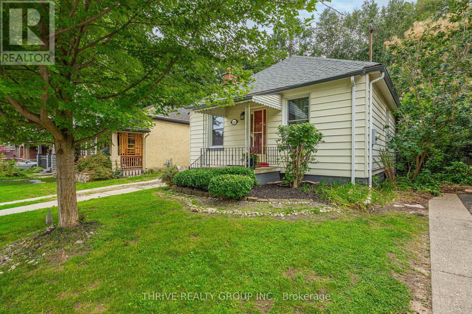 21 Wolseley Avenue, London East, Ontario  N5Y 2K7 - Photo 2 - X13674626