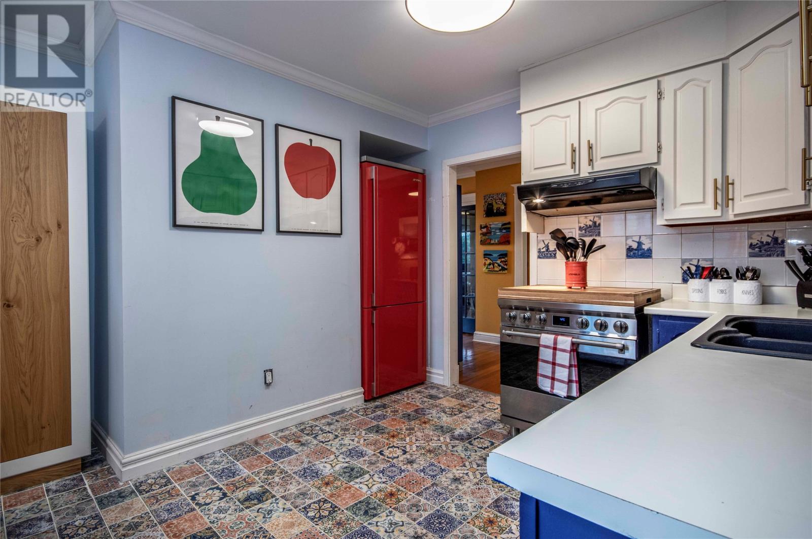 19 Exeter Avenue, St. John's — photo 13
