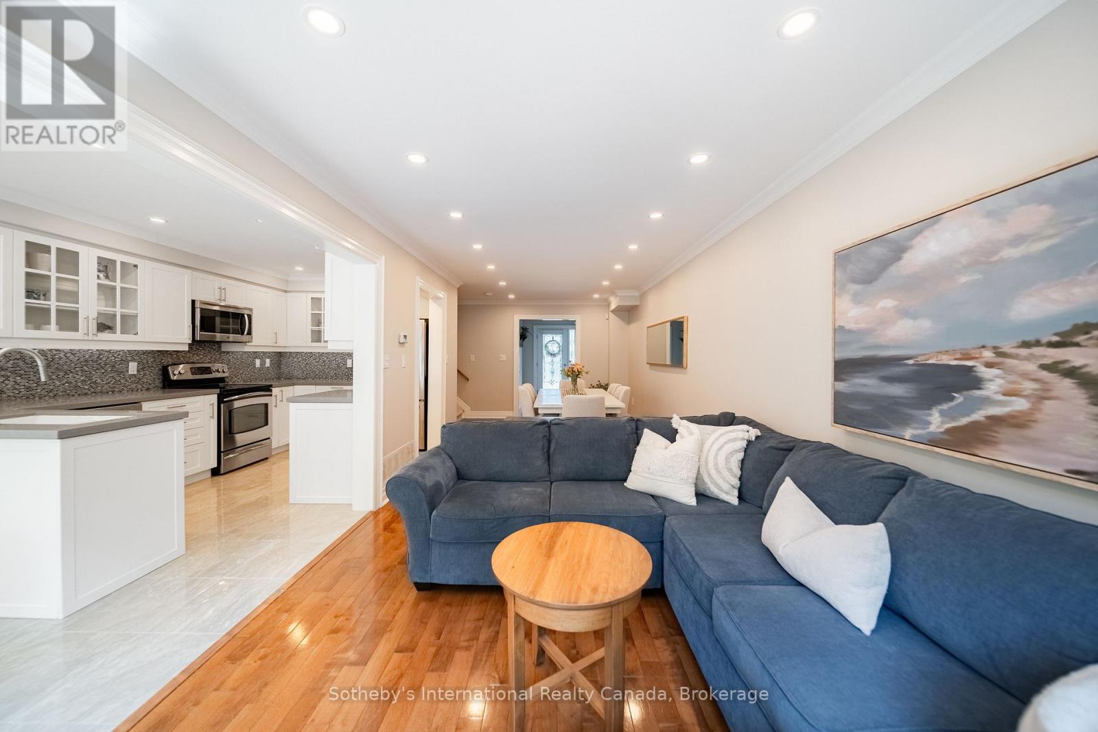 339 Ravineview Way, Oakville, Ontario  L6H 6S6 - Photo 10 - W13674646