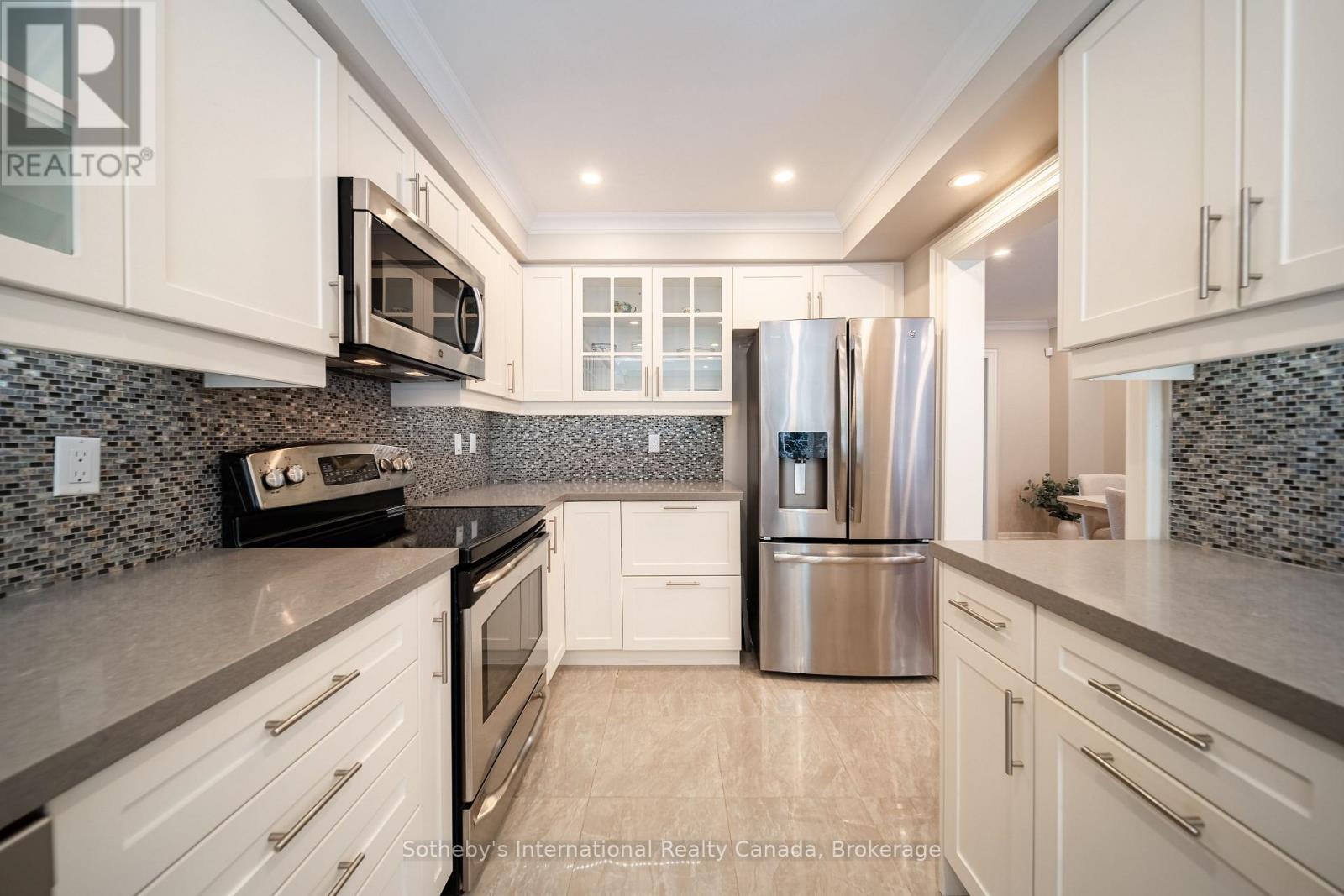 339 Ravineview Way, Oakville, Ontario  L6H 6S6 - Photo 16 - W13674646