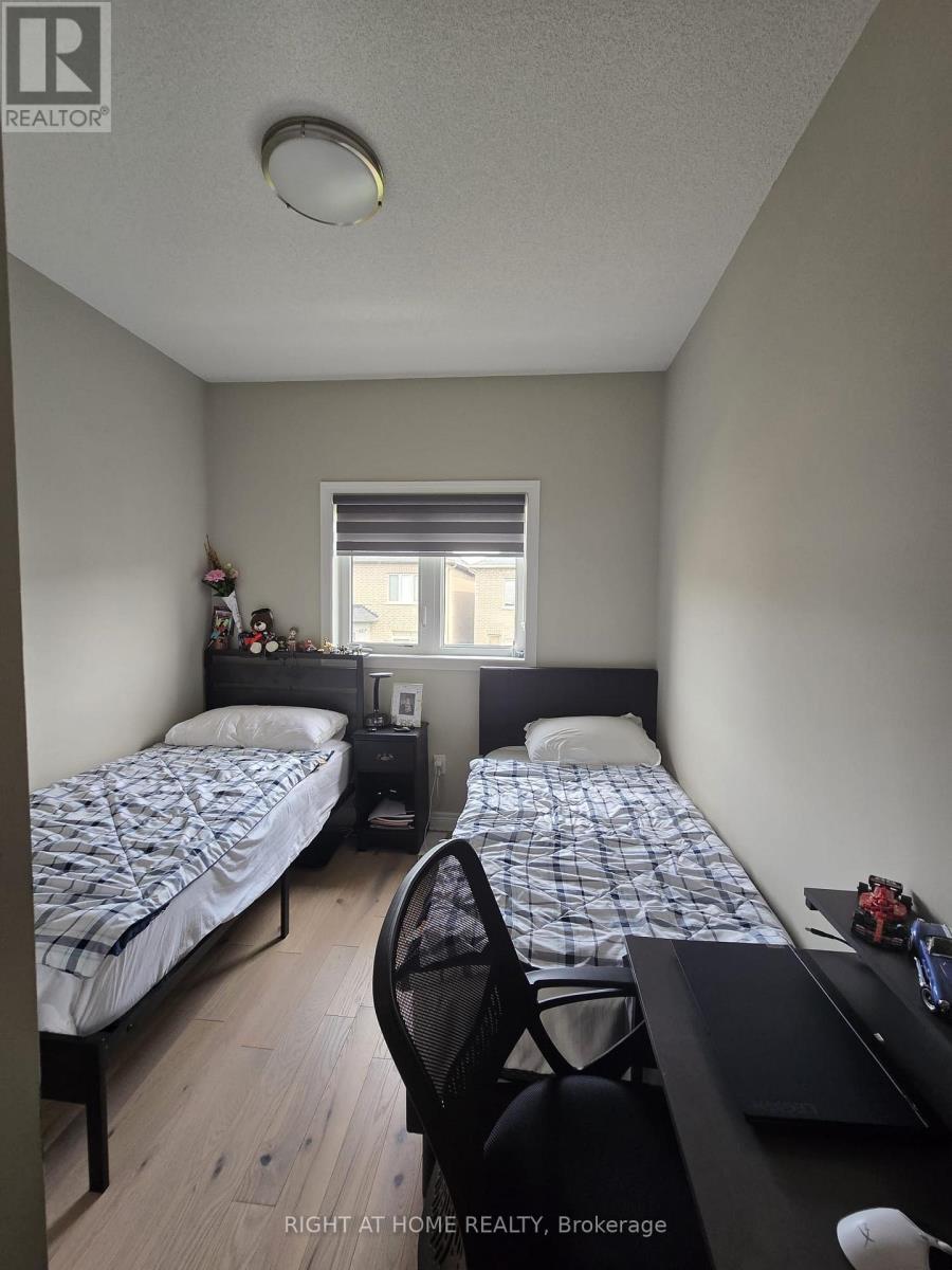 14 Ogston Crescent, Whitby, Ontario  L1P 0G9 - Photo 15 - E13674396