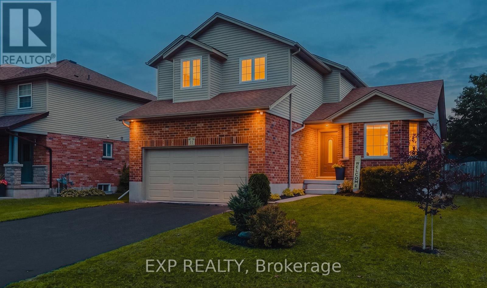 11 Maple Street, Mapleton, Ontario  N0G 1P0 - Photo 2 - X13674424