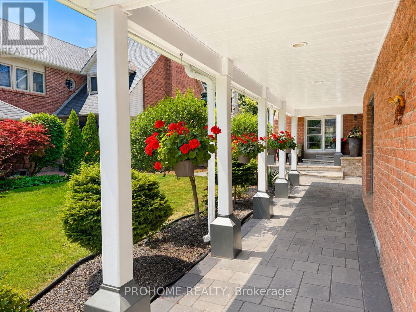 43 Rosemead Close, Markham, Ontario L3R 3Z4 - Photo 3 - N13674638