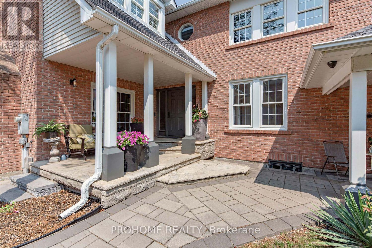 43 Rosemead Close, Markham, Ontario L3R 3Z4 - Photo 4 - N13674638
