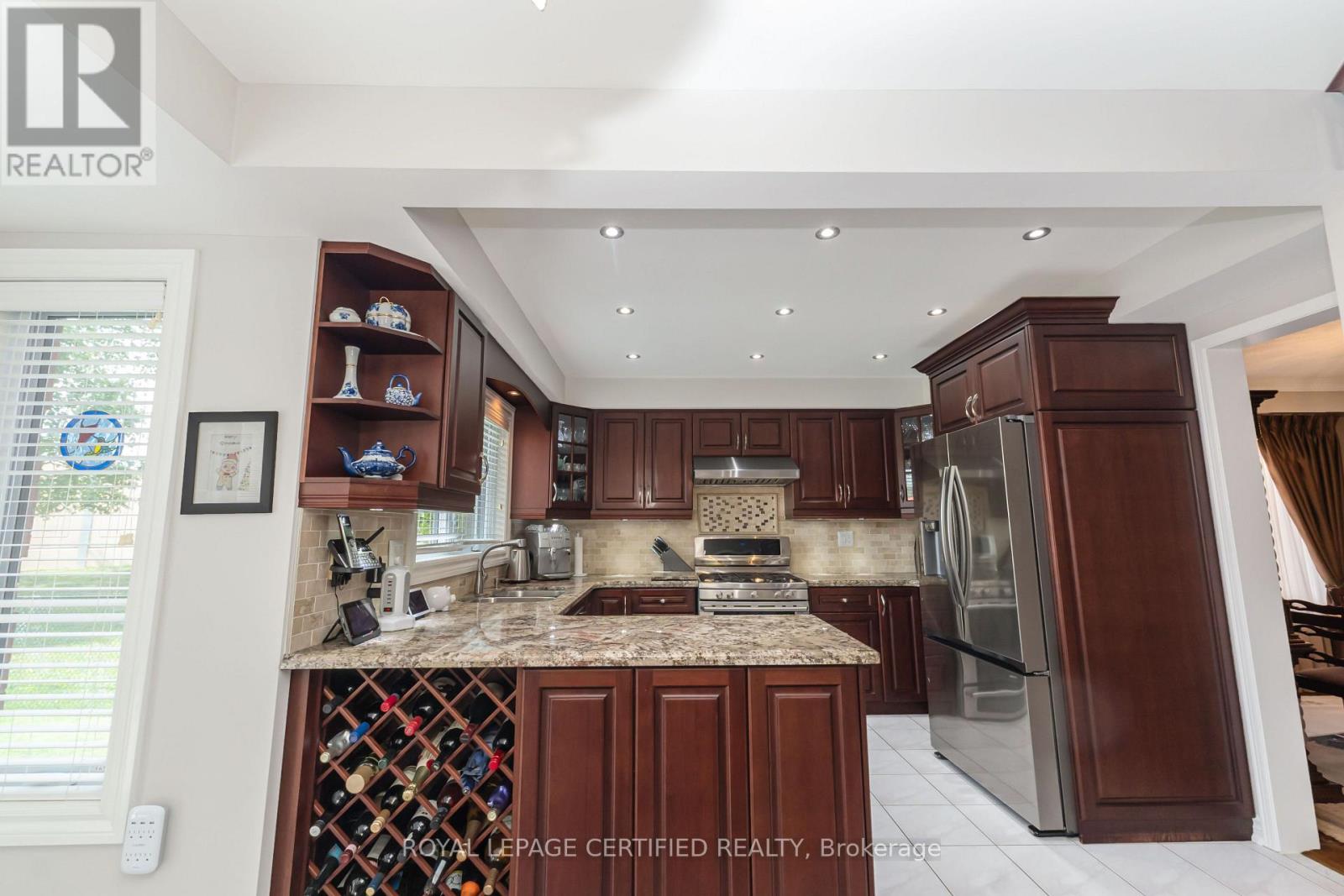84 Softneedle Avenue, Brampton, Ontario  L6R 1L2 - Photo 12 - W13674616