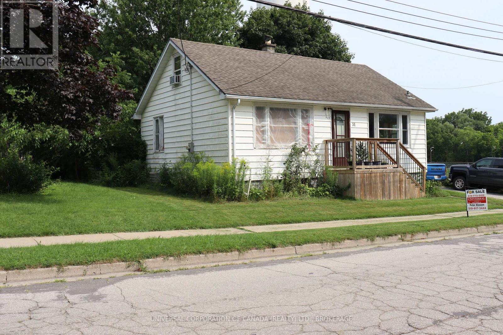 31 Myrtle Street, Aylmer, Ontario  N5H 2H1 - Photo 3 - X13665296