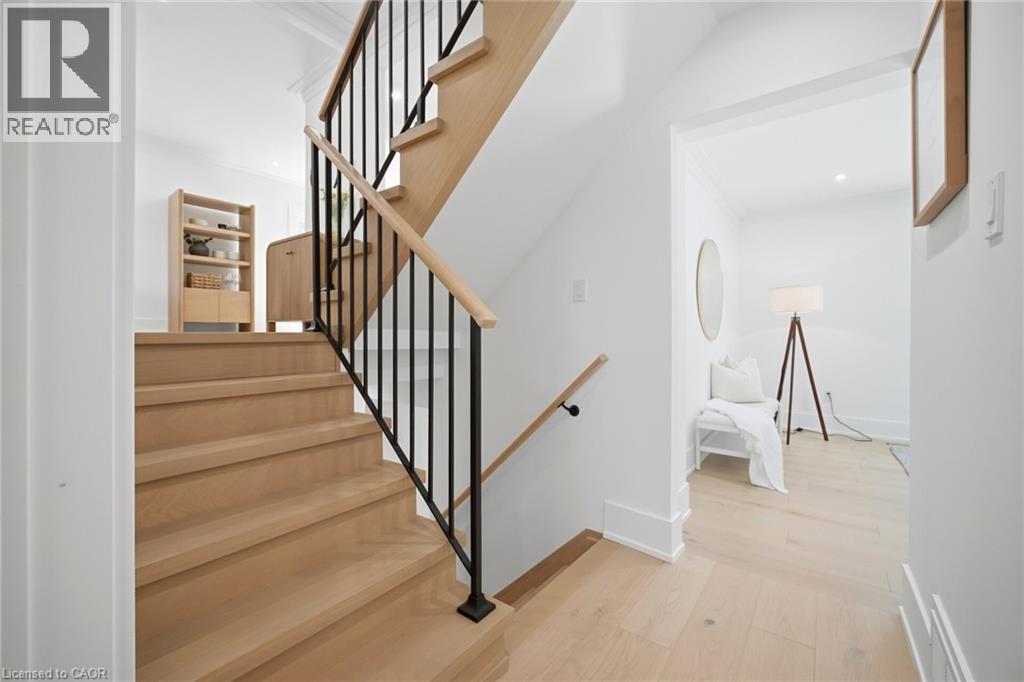 1379 Christina Court, Burlington, Ontario  L7P 2V8 - Photo 14 - 40855745