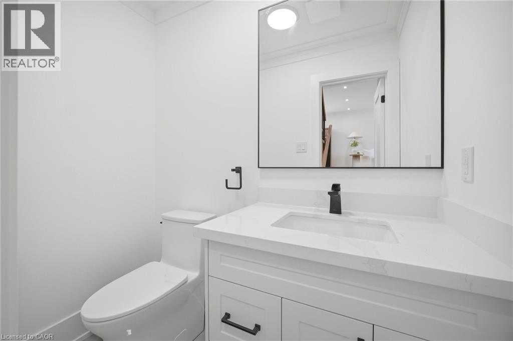 1379 Christina Court, Burlington, Ontario  L7P 2V8 - Photo 17 - 40855745