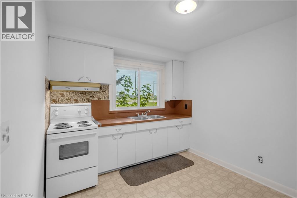 1097 Colborne Street W, Brantford, Ontario  N3T 5L7 - Photo 10 - 40855004