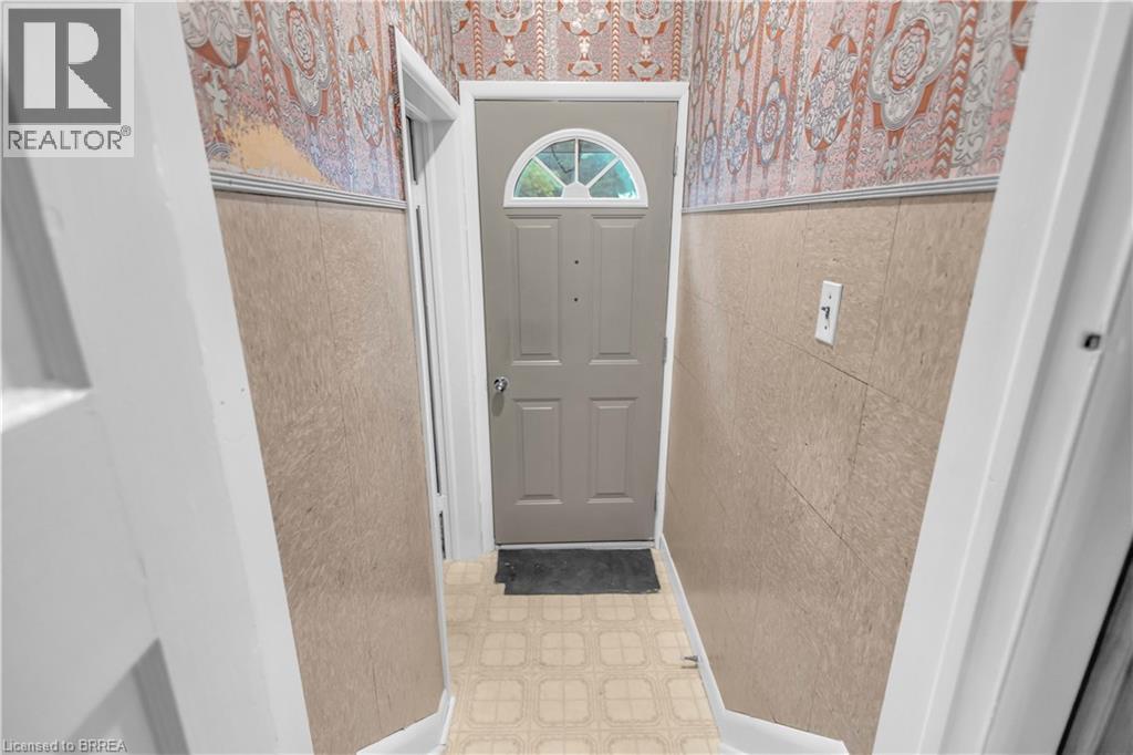 1097 Colborne Street W, Brantford, Ontario  N3T 5L7 - Photo 20 - 40855004