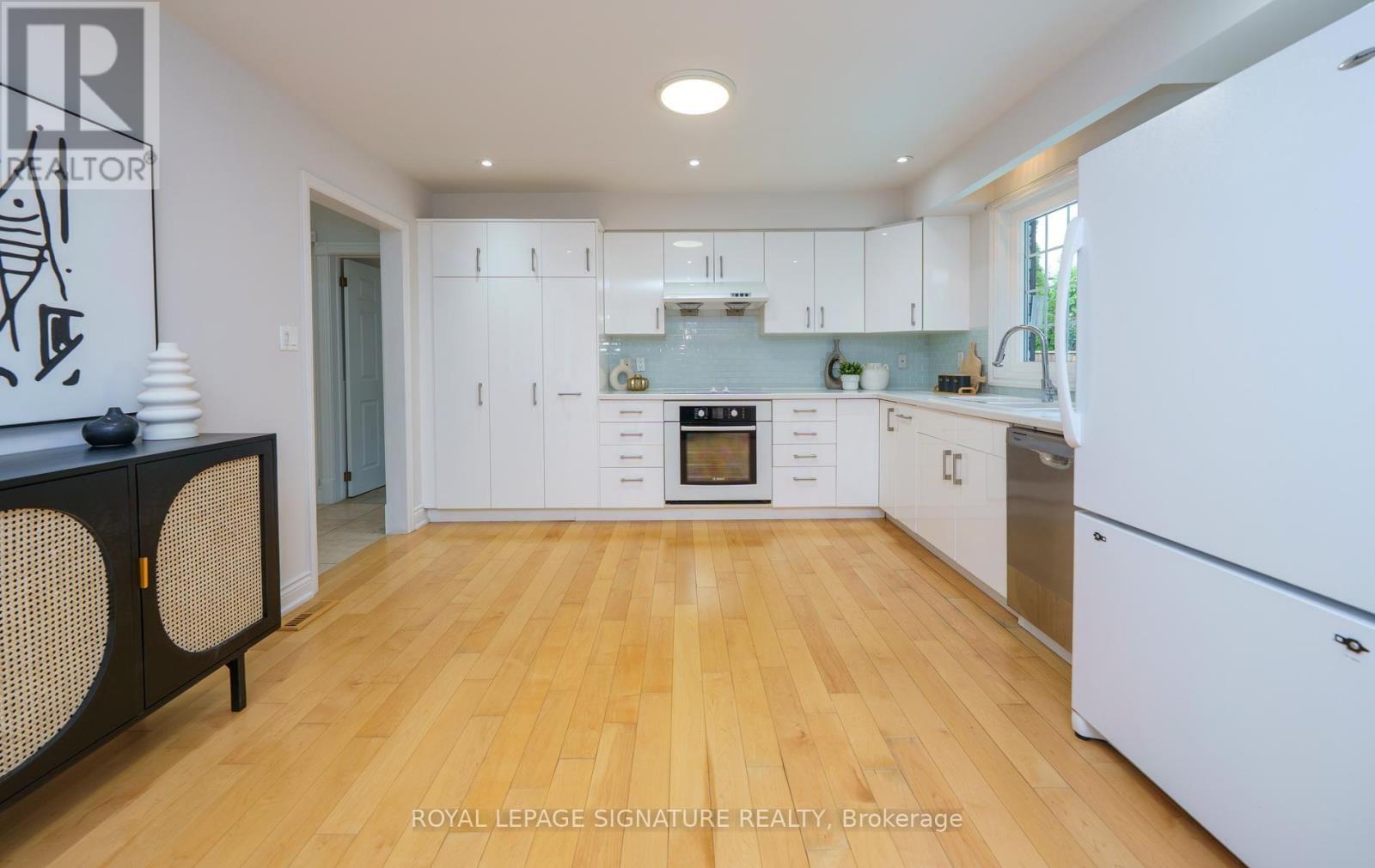 46 Caravan Drive, Toronto, Ontario M3B 1N3 - Photo 11 - C13674662