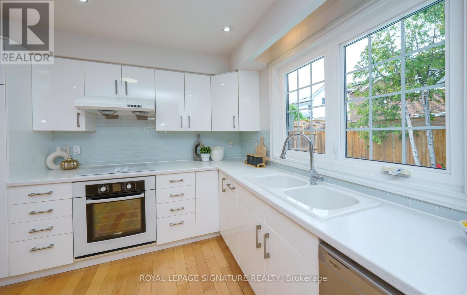 46 Caravan Drive, Toronto, Ontario M3B 1N3 - Photo 14 - C13674662