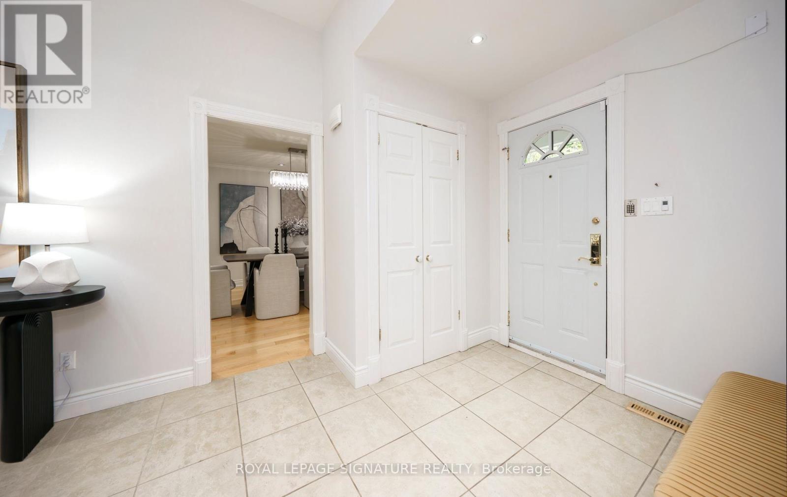46 Caravan Drive, Toronto, Ontario M3B 1N3 - Photo 3 - C13674662
